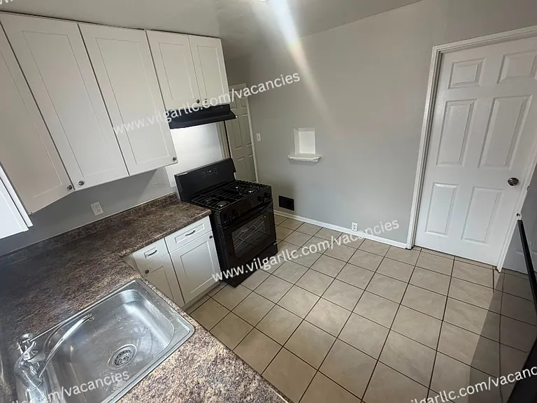 4125 Pierce St — Photo 8
