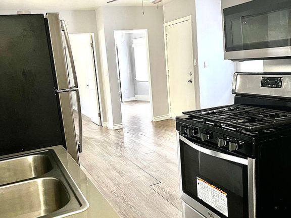 2nd image of 635 Linden Ave #1/2