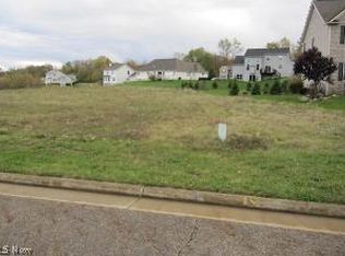 Sunset Dr, Uniontown, OH 44685