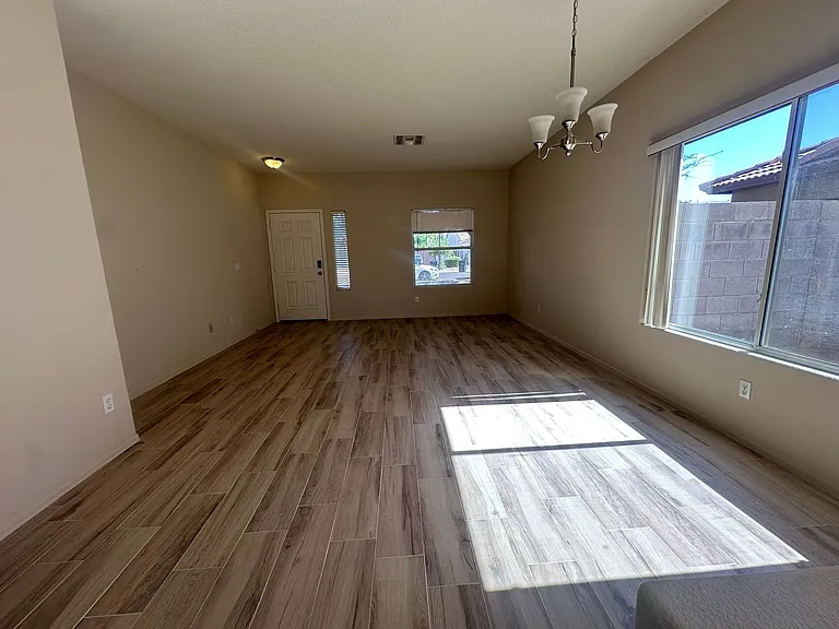 3726 E Longhorn Dr — Photo 5