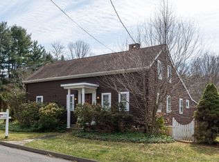 915 Tuttle Ave, Hamden, CT 06518