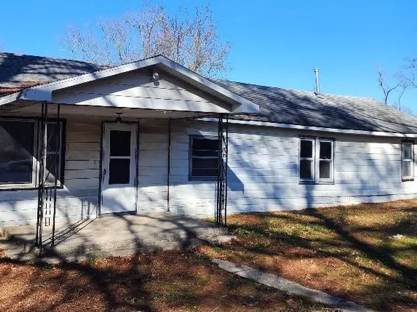 250 S Marion St, Centralia, IL 62801