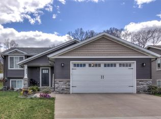 896 Glacier Drive, Altoona, WI 54720