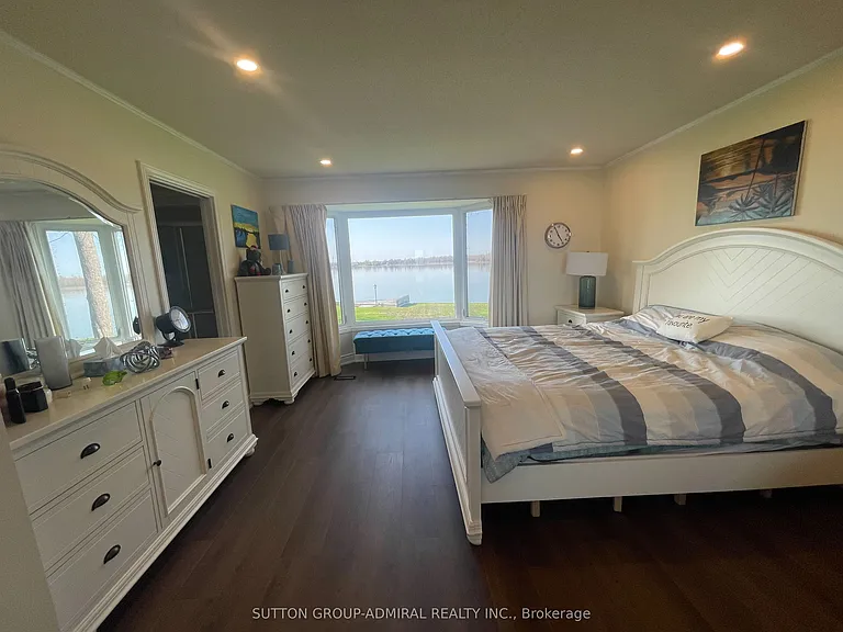 162 Bayshore Dr — Photo 33