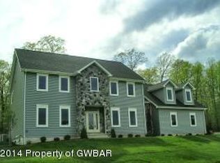 365 Vista Dr, Shavertown, PA 18708