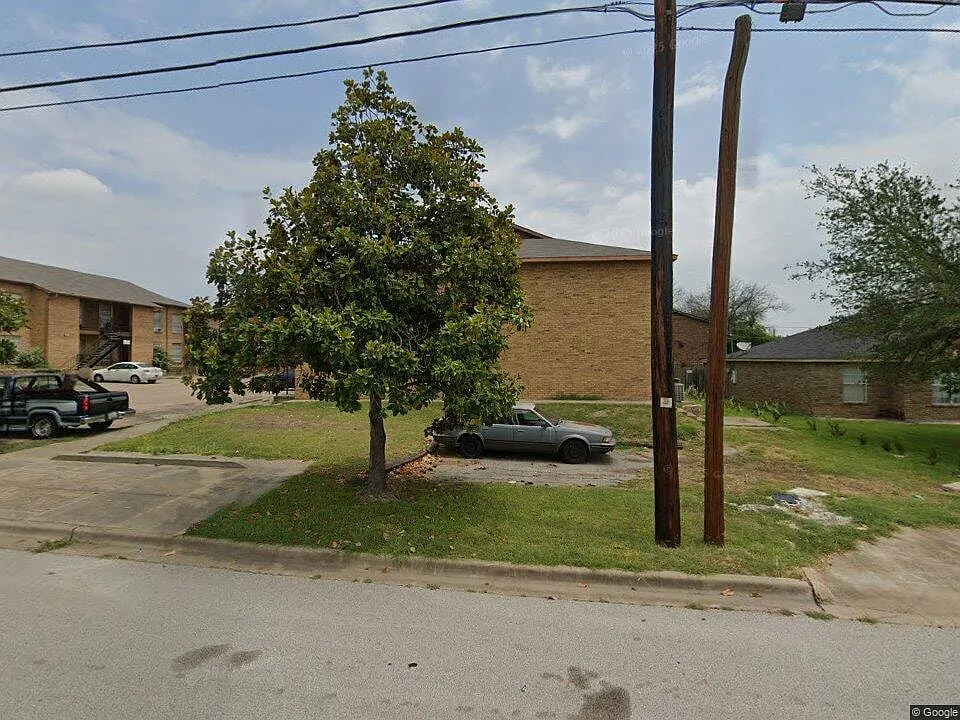 Welcome Home to 2406 Saulsbury Drive!