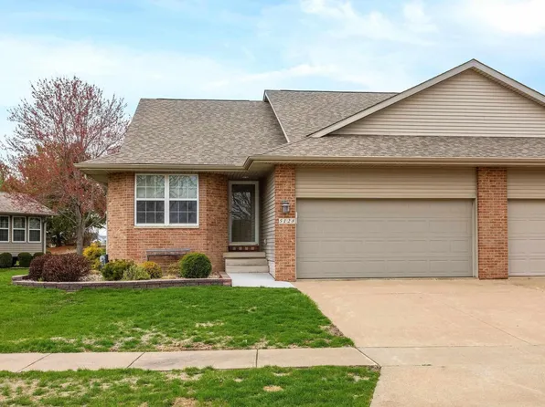 5128 Red Fox Rd, Bettendorf, IA 52722