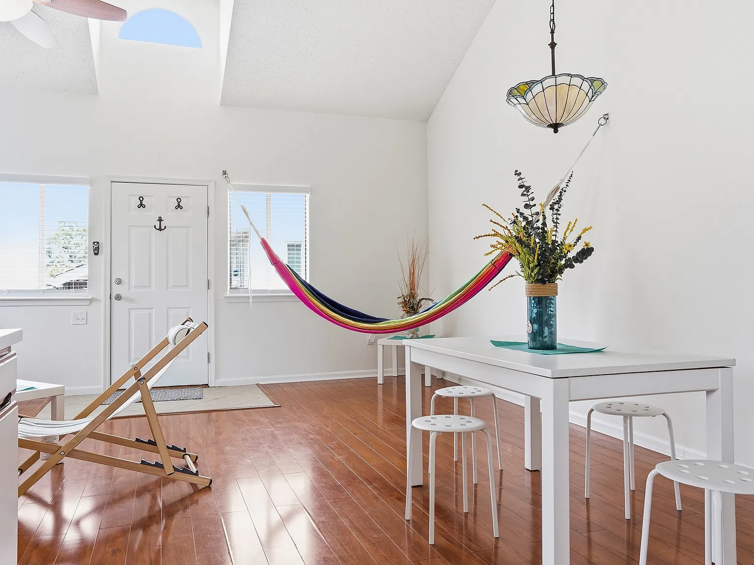 2 bed, 1262 sqft, $1,900 — Photo 3