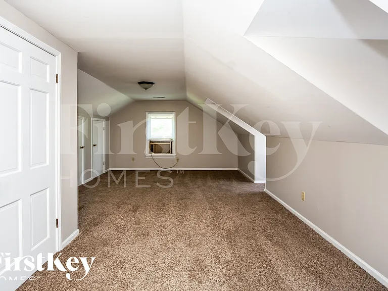 6991 Dashwood Dr — Photo 9