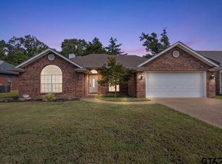 110 Cedar Ln, Chandler, TX 75758