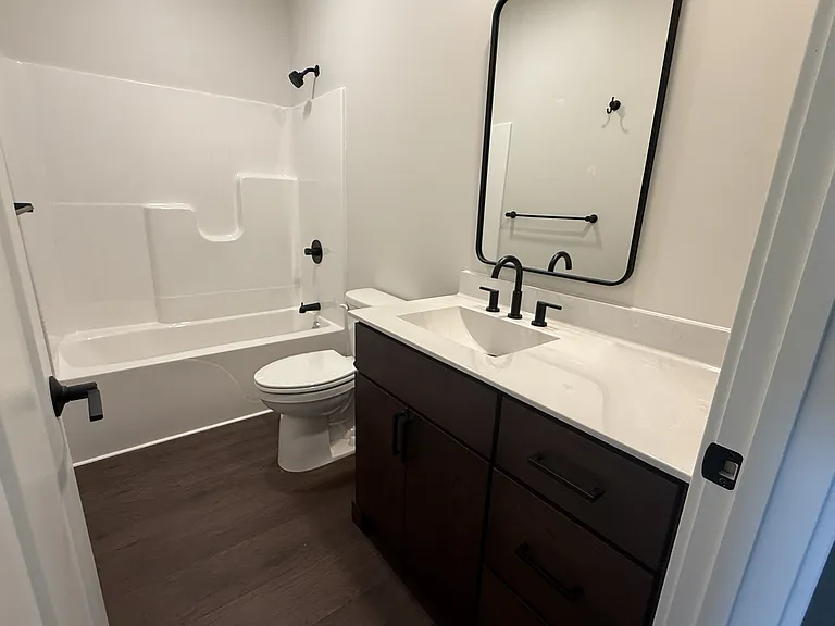 405 E Larmon St — Photo 12