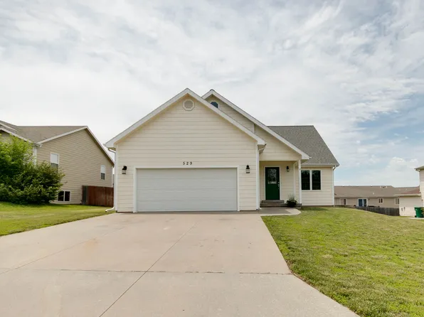 529 Harland Dr, Manhattan, KS 66503