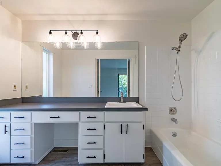 2095 Norwood St — Photo 14