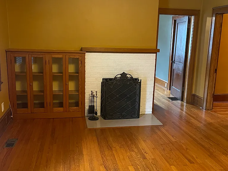 1016 Carolina Ave — Photo 6