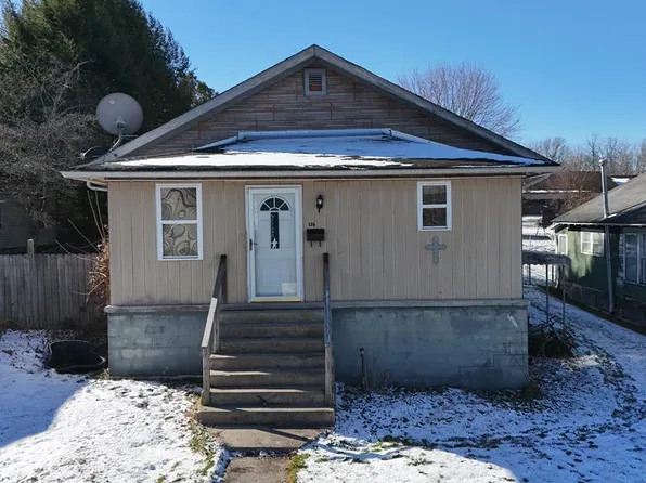126 Harvey St, Fayetteville, WV 25840