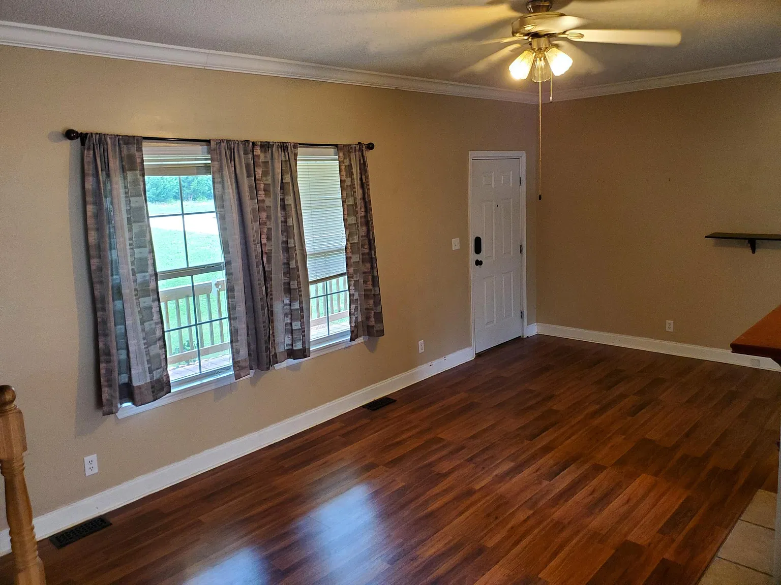 4 bed, 2442 sqft, $1,795 — Photo 2