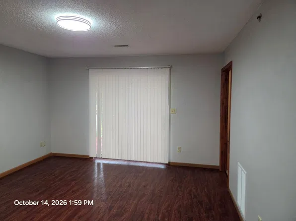 1068 Mace Rd #9, Osage Beach, MO 65065