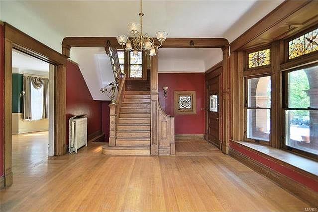 3131 Russell Blvd, Saint Louis, MO 63104 | Zillow
