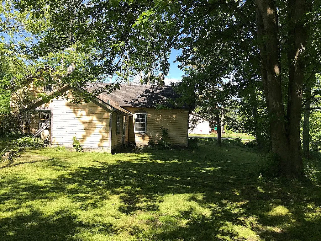 6419 Mann Rd photo 1