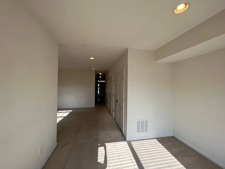 803 Carnaby St — Photo 6