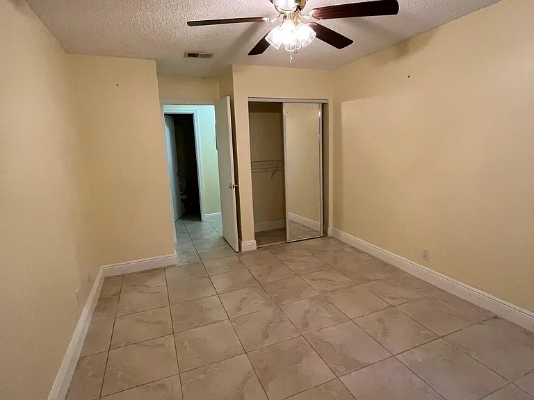 3400 Pinewalk Dr N #916 — Photo 21
