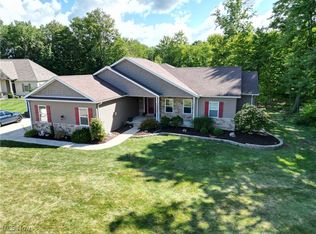 8525 Broxton Ct, Westfield Center, OH 44251