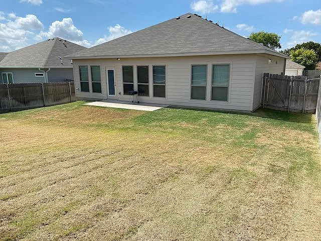 2406 Petersburg Ln — Photo 5