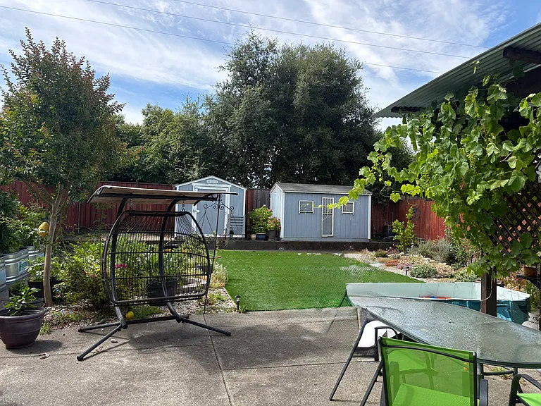 2172 Rachel Dr — Photo 16
