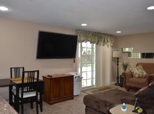 1 Hawthorne St, Massapequa, NY 11758