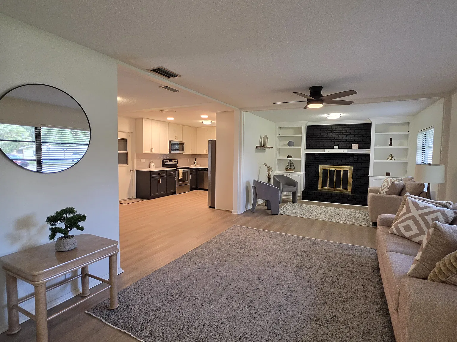 3 bed, 1785 sqft, $3,150 — Photo 3