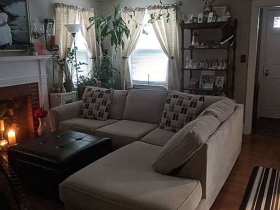 3rd image of 78 Leslie St