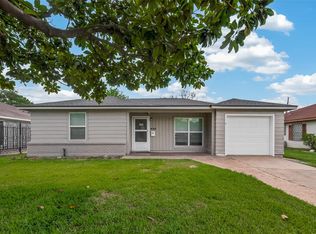 1310 Belshire Rd, Pasadena, TX 77502