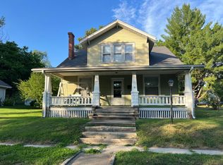 206 Watts Ave, Fayette, MO 65248