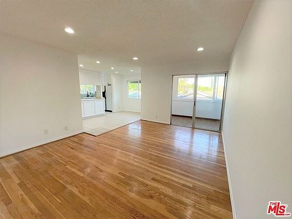 4th image of 6000 Coldwater Canyon Ave Unit 16