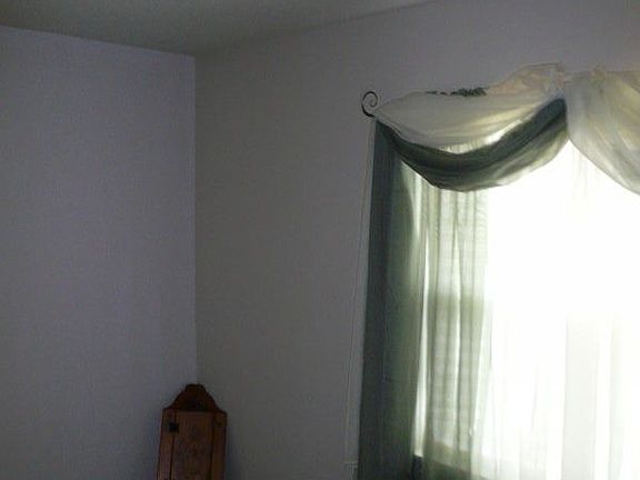 4th image of 1812 NW Ozmun Ave