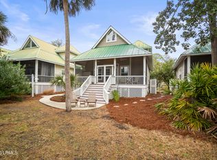 29 Davis Love Dr, Saint Helena Island, SC 29920