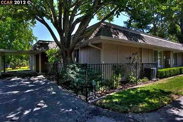 1st image of 1900 Ptarmigan Dr APT 1
