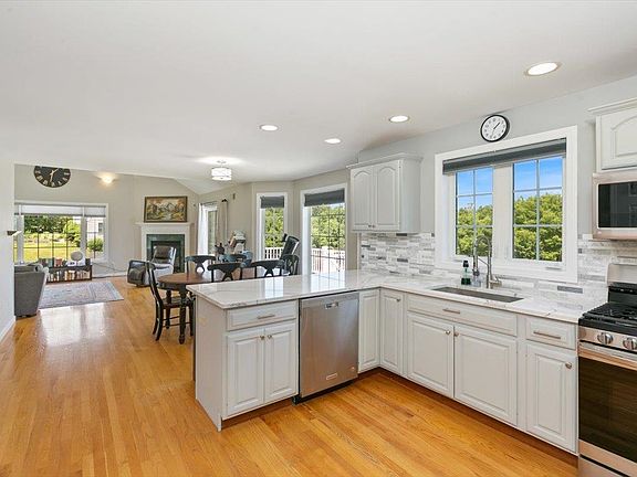 4th image of 248 Grant Road