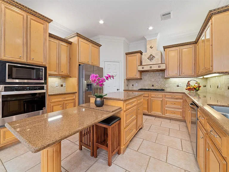 13311 Duke Of York Ln — Photo 7