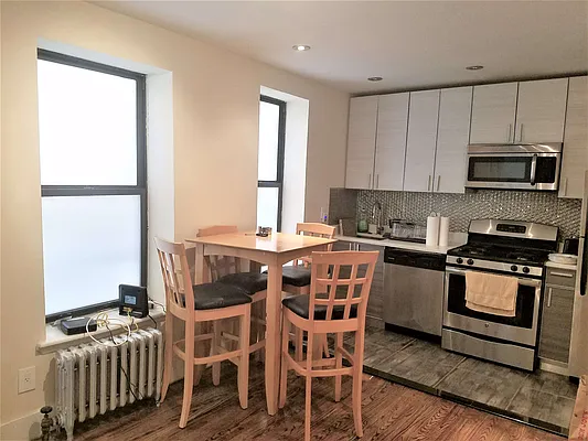 Rented by The Hamilton Group | media 15