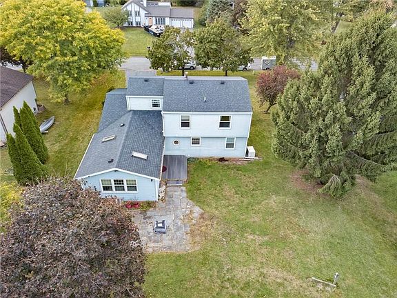 4th image of 89 Wildherd Dr