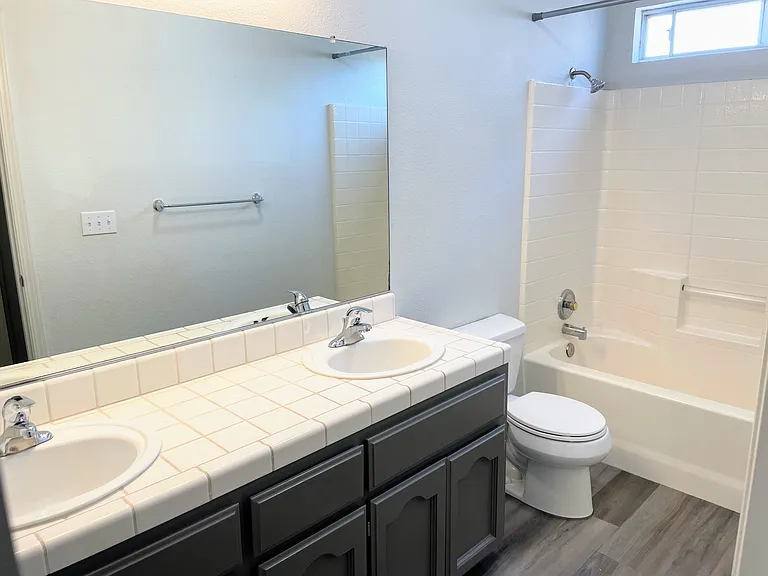 3404 N Forestiere Ave — Photo 12
