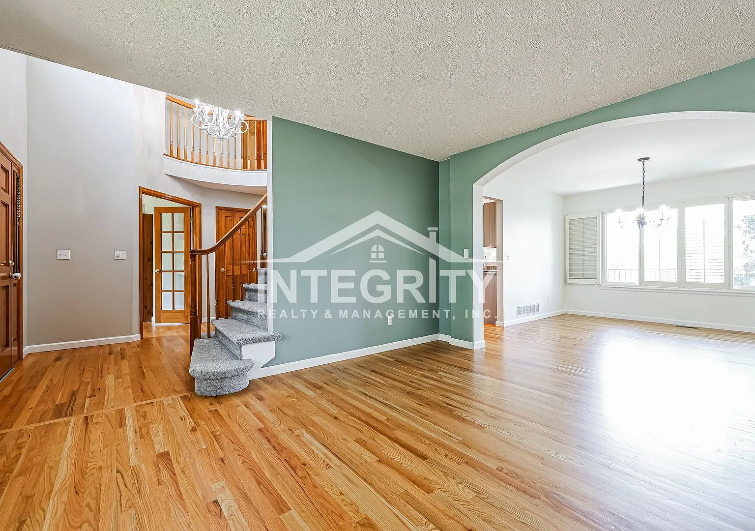 A must-see 5 Bed / 4 Bath home in Parker with stunning mountain views! — Photo 3