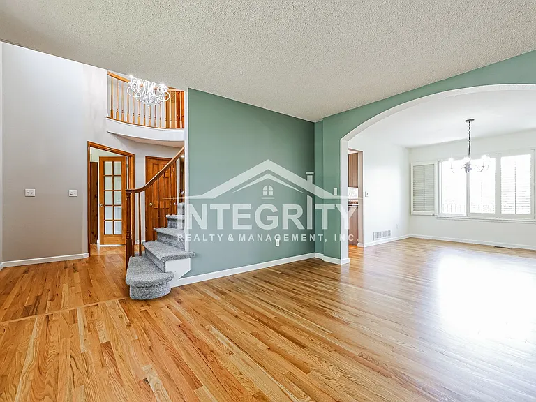 11536 Briarwood Ln — Photo 3