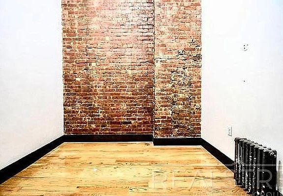 2nd image of 886 Flushing Ave #2B