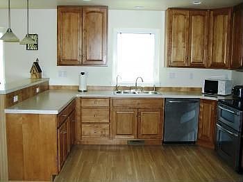 3rd image of 69 E Huyser Dr