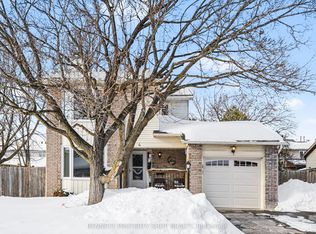 4 Bartley Cres, Ottawa, ON K2J 2J7