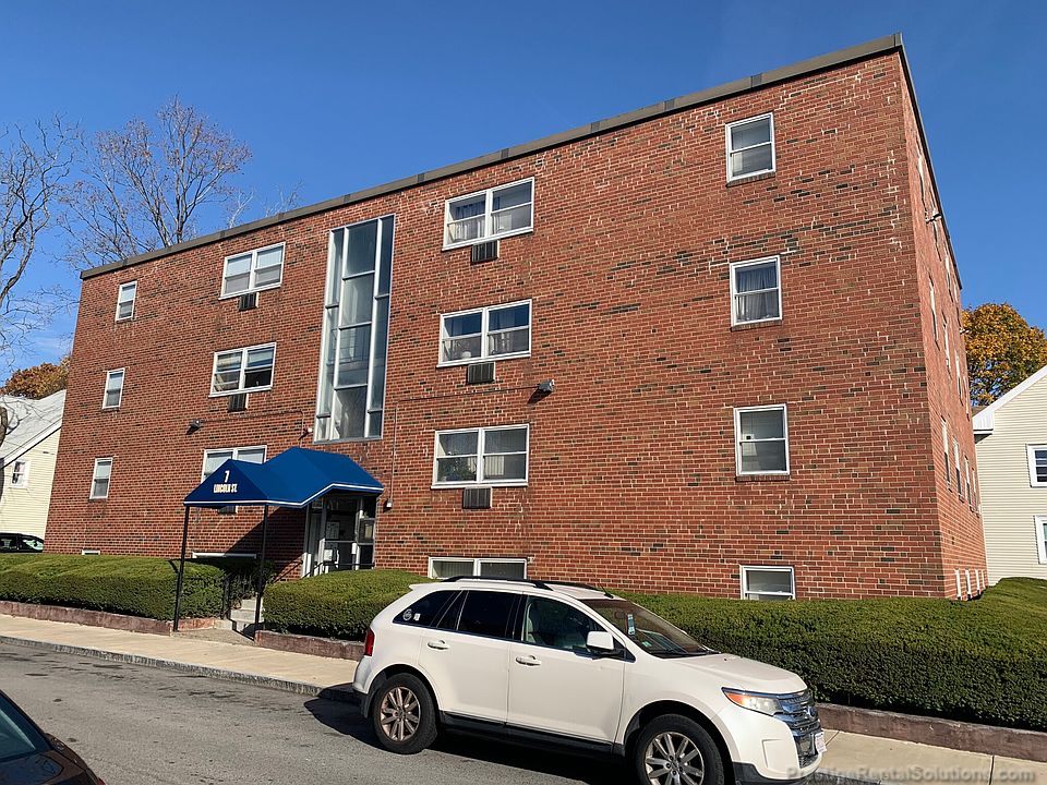 2nd image of 7 Lincoln St APT 22