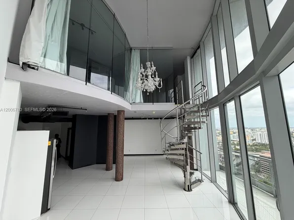 690 SW 1st Ct, Miami, FL