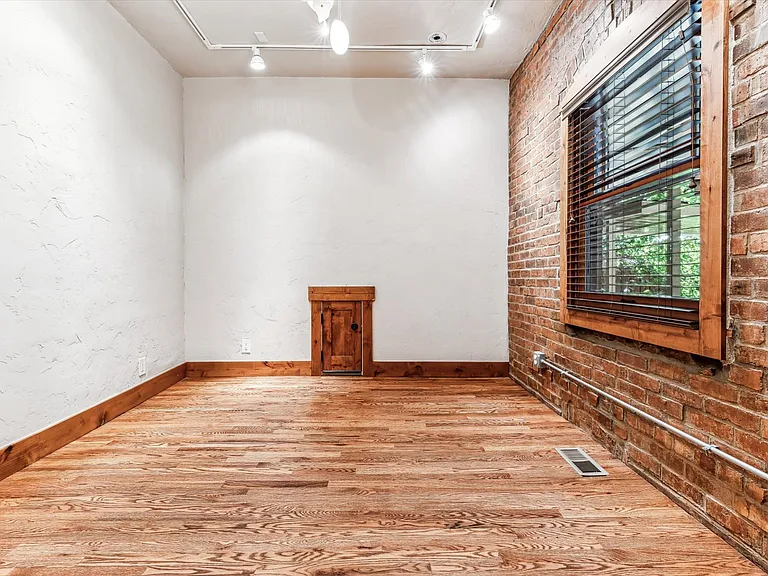 1663 Race St — Photo 18